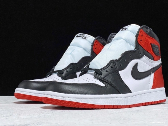 CD0461-016 Air Jordan 1 Toe High Retro Black Satin 1116